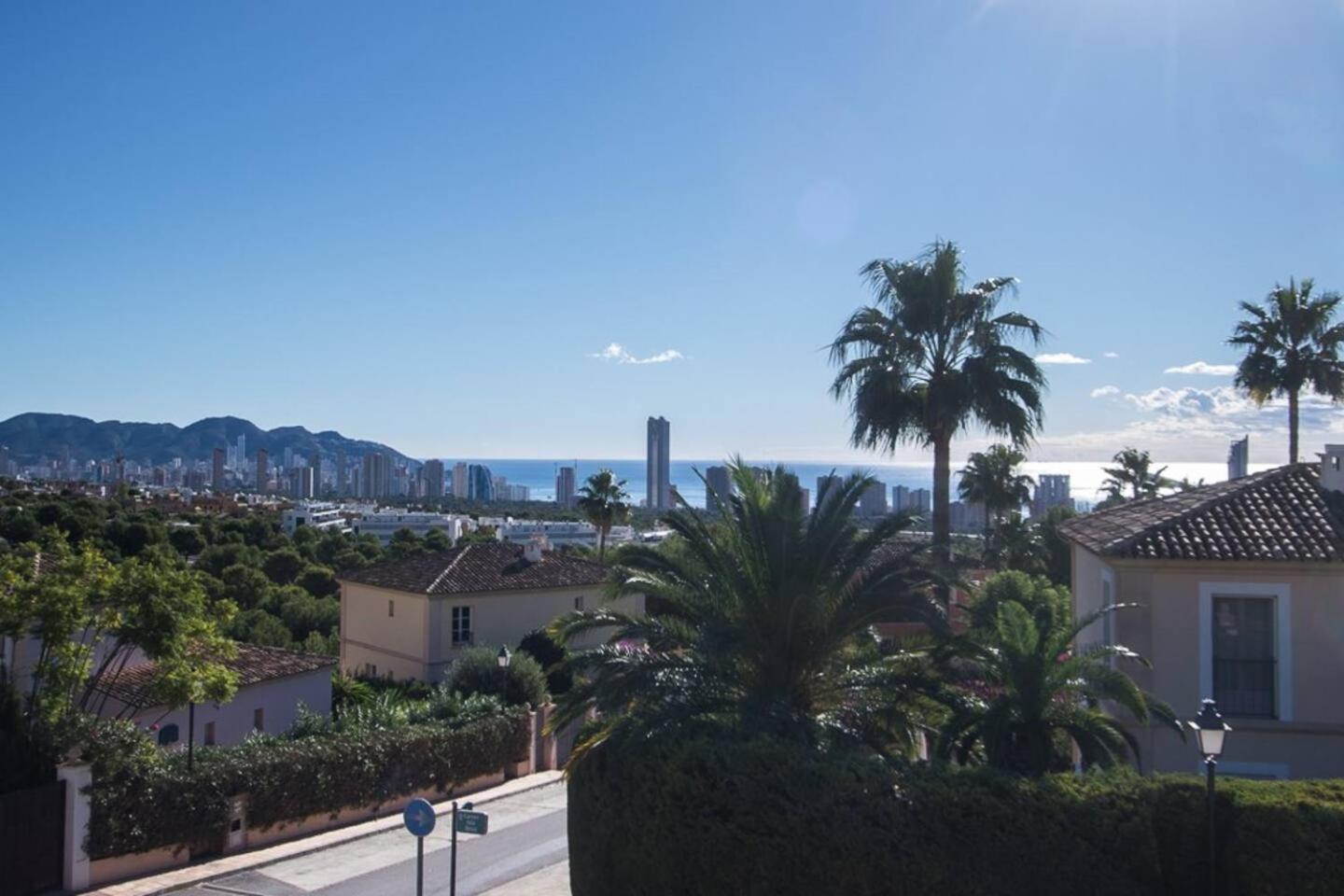 Asia Gardens Villa With Private Pool In Benidorm カーラ・デ・フィネストラット エクステリア 写真