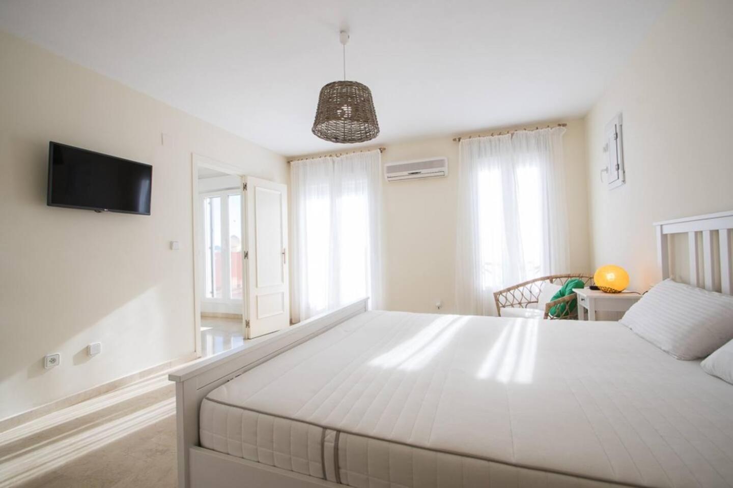 Asia Gardens Villa With Private Pool In Benidorm カーラ・デ・フィネストラット エクステリア 写真