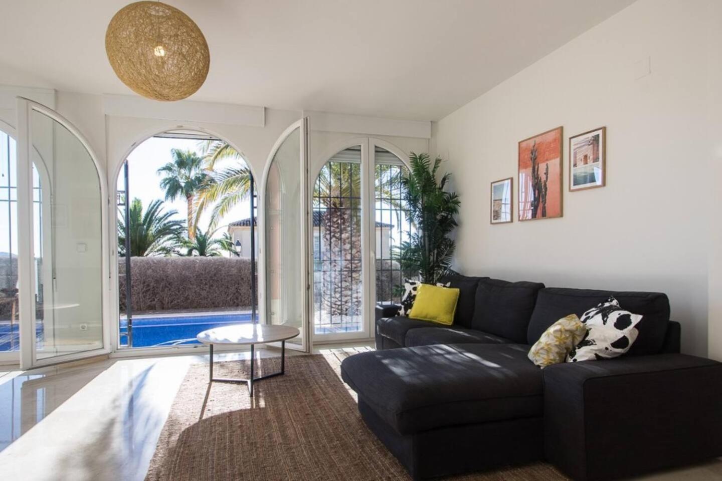 Asia Gardens Villa With Private Pool In Benidorm カーラ・デ・フィネストラット エクステリア 写真