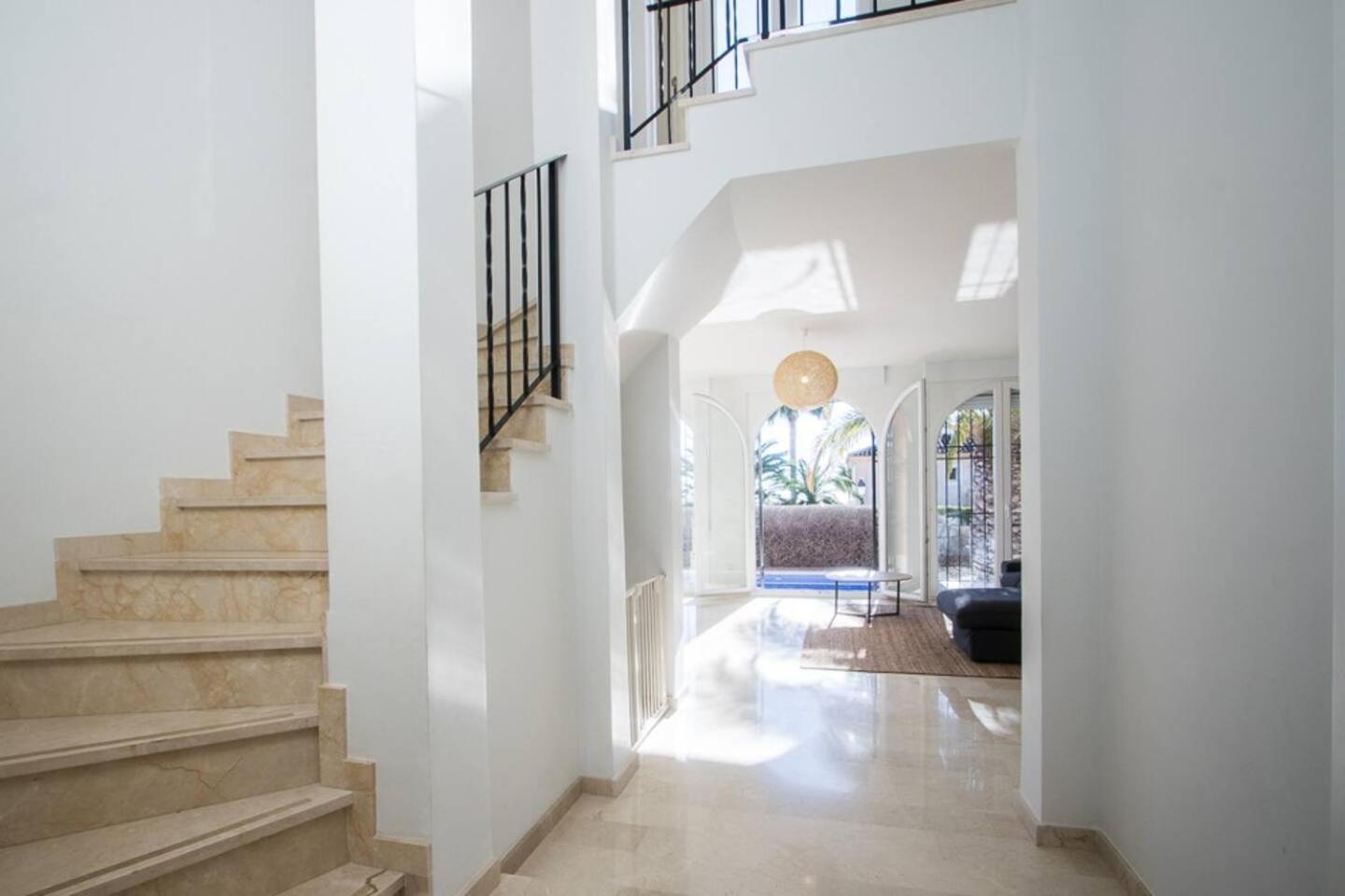 Asia Gardens Villa With Private Pool In Benidorm カーラ・デ・フィネストラット エクステリア 写真