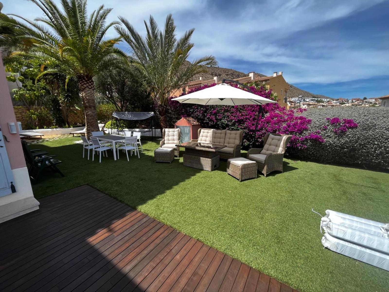Asia Gardens Villa With Private Pool In Benidorm カーラ・デ・フィネストラット エクステリア 写真